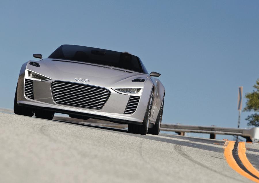  Audi e-Tron Spyder Concept 2010 года  (фото 21 из 105)